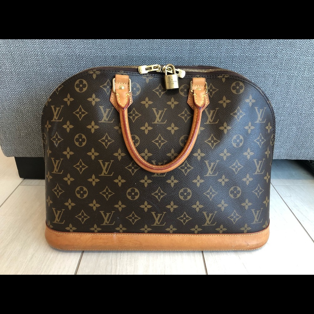 Authentic Louis Vuitton Alma GM